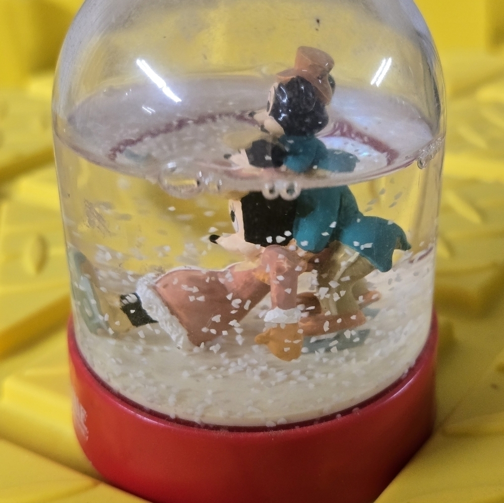 Vintage Disney Mickey And Minnie Snowglobe - Picture 3 of 3